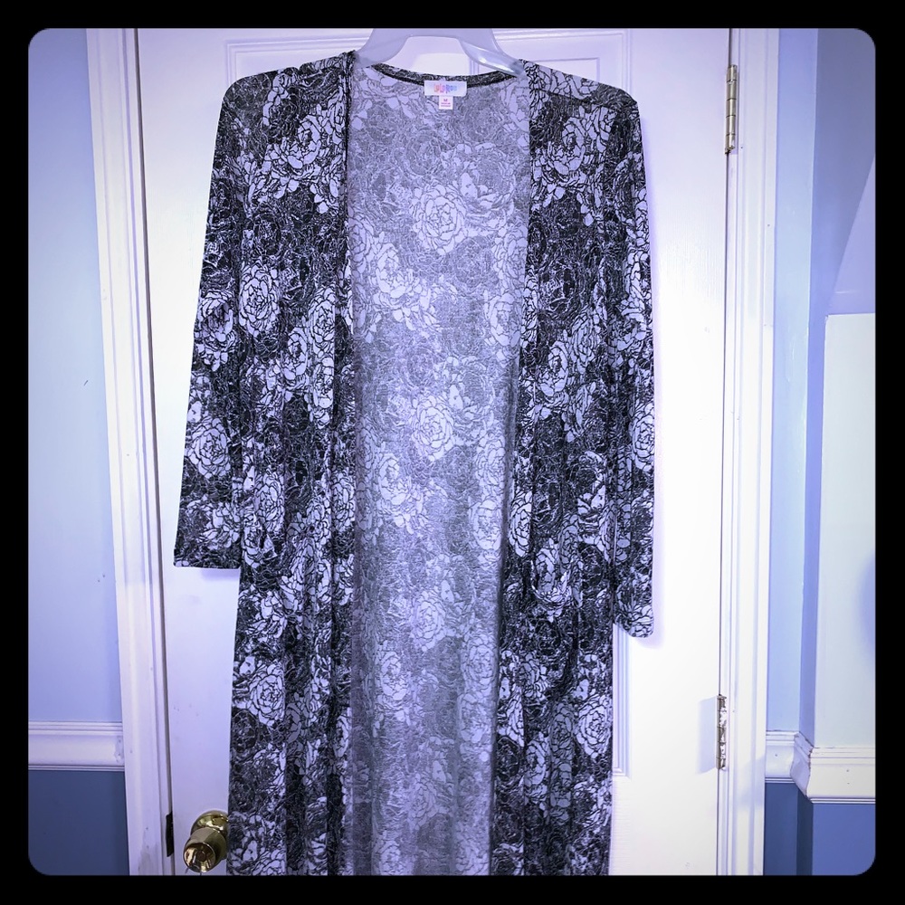 Lularoe Medium Sarah black and white